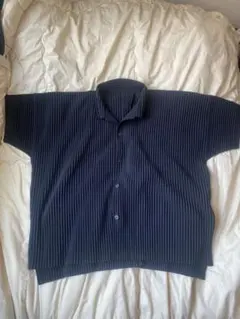ISSEY MIYAKE HOMME PLISSE 半袖シャツ ブラックのサムネイル