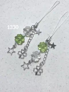 ビーズキーホルダー 緑 グリーン クローバー 星 韓国 平成 y2k 2点