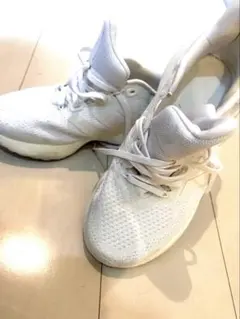 【美品】adidas ホワイト ランニングシューズ