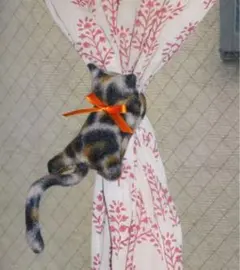 Item thumbnail for item e6a7ee7d-a13e-476e-a7b9-7e699e7b32d0