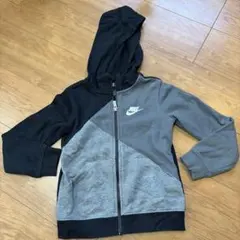 Nike フード付きパーカー 110-116cm