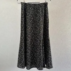 un dix cors 葉柄フレアスカート 黒 Aライン ロングスカート