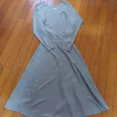 美品〈MAITRESSE 〉ニット ロングワンピース 9号 (サンドベージュ)