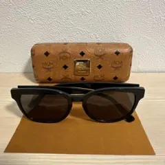 MCM サングラス ブラック 専用ケース付きのサムネイル