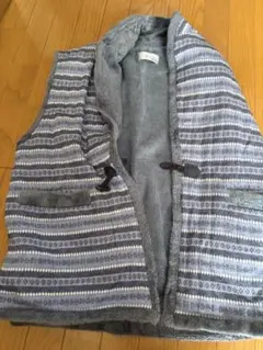 グレーと白のストライプ ベスト Lサイズ