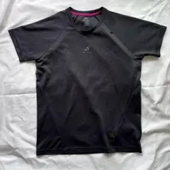 adidas ブラック Tシャツ ラグランスリーブ