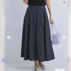 【新品タグ付き】マシーンウォッシャブル撥水 タックフレアスカート　ネイビー