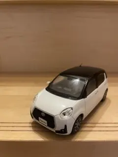 トヨタ　パッソ　カラーサンプル非売品