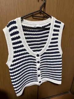 ZARA ニットベスト ネイビーとホワイト ストライプ