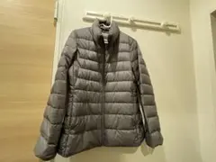 ユニクロ　レディース　ウルトラライトダウン　収納袋付き