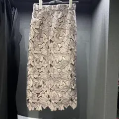 JUSGLITTY 花柄刺繍タイトスカート Sサイズ