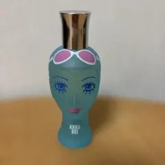 ANNA SUI 香水 女性用 青色 ボトルデザイン