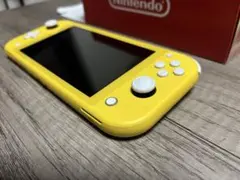 Nintendo Switch Lite イエロー 本体 箱　充電器付き 美品