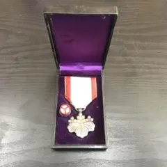勲章 勲八等白色桐葉章☆1875年（明治8年）～／純銀製／漆塗箱付き／美