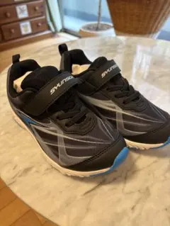 【techi様専用】新品　瞬足　キッズスニーカー ブラック/ブルー19cm