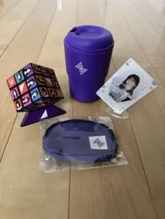 【値下げ】乃木坂46グッズ ルービックキューブ タンブラー ミニポーチ アクスタのサムネイル