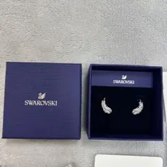 Swarovski シルバー羽根モチーフピアス