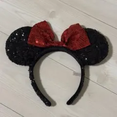 美品 ディズニー ミニーマウス カチューシャ スパンコール 赤