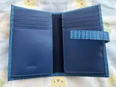 COMME CA 二つ折り　カードケース　ブルー　牛革のサムネイル