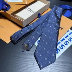 新品❗️箱紙袋セット✨LOUIS VUITTON ヴィトンネクタイ LVネクタイ