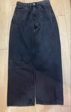 zara ブラックバギーデニムのサムネイル