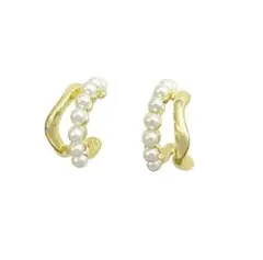 ♥️人気商品♥️おしゃれ　レディース　パール　ピアス　人気ゴールド　高級感海外