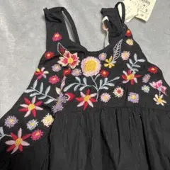 未使用品✨　ブラック 花柄刺繍 ノースリーブチュニック　ZARA