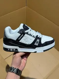 Louis Vuitton LV Trainer スニーカー
