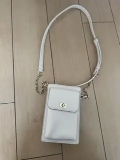CHANEL COCO CRUSH スマホショルダーバッグ ホワイト - メルカリ