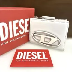 新品　DIESEL ディーゼル　二つ折り財布　ホワイト　メタルロゴのサムネイル
