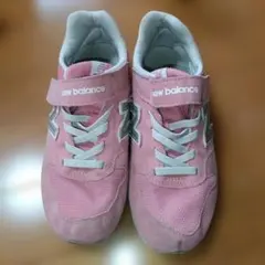 new balance ピンク スニーカー