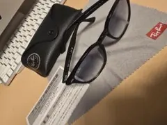 Ray-Ban ブラック サングラス ウェリントンスタイル