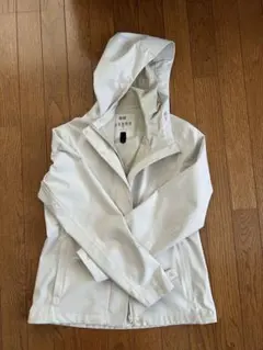 防水フード付きマウンテンパーカー