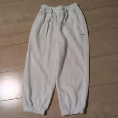 ホワイトパンツ