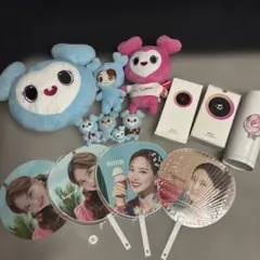 ナヨン　Nayeon まとめ売り　ペンライト　うちわ　ぬいぐるみ　FAN