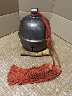 東照宮 大鈴 徳川三葉葵御紋 鳴り物 （座布団付き）