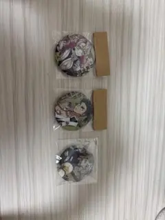 鬼滅の刃 悲鳴嶼行冥 甘露寺蜜璃 宇髄天元 缶バッジ 3個セット