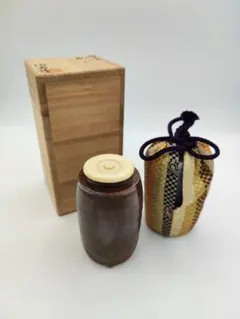 ZZ152 茶入　肩衝茶入　丹波　石田陶春　伊予簾緞子　木箱　茶道具　古物のサムネイル
