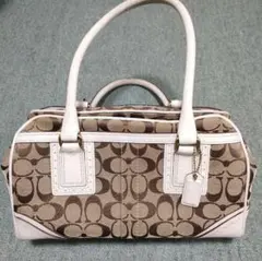 COACH シグネチャーハンドバッグ