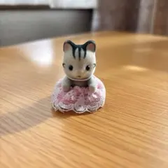 グレイッシュネコの赤ちゃん シルバニア