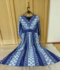 極美品！アマカ ペイズリー柄 総柄 ひざ丈ワンピース ネイビー【38】M 