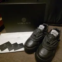 新品未使用 VERSACE ODISSEA スニーカー ブラック 正規品のサムネイル