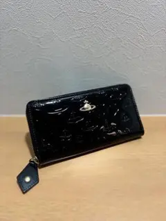 Vivienne Westwood 長財布 エナメル　型押し　ブラック　黒のサムネイル