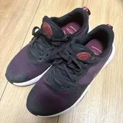 Nike パープル/ブラック スニーカー