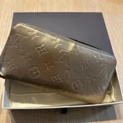 Louis Vuitton ヴェルニ　ゴールド　長財布 箱付き