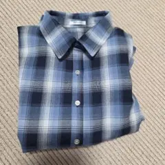 青系チェック柄シャツ
