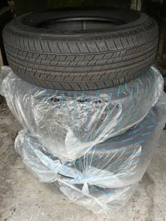 ランクル250 新車外し 265/65R18 タイヤ 4本セットのサムネイル