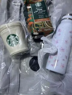 ⭐︎Starbucks スタバ　2026福袋　トート・サコッシュ・ポーチセット