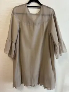 ベージュ シフォン Aライン ワンピース