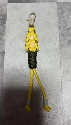 パラコード　キーホルダー　花柄　ハンドメイド